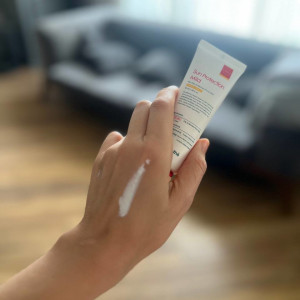 Dr.Esthe / Солнцезащитная линия Sun Protection Mild SPF50+/PA+++ - Солнцезащитный крем для жирной и проблемной кожи 50 мл